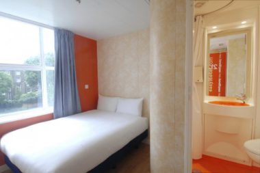 Prenotare una o più camere easyhotel