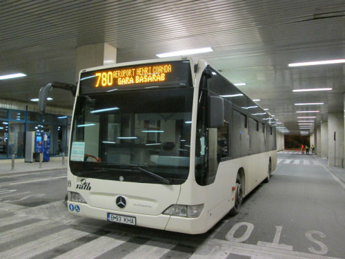 andare dall’aeroporto di Bucarest al centro in autobus