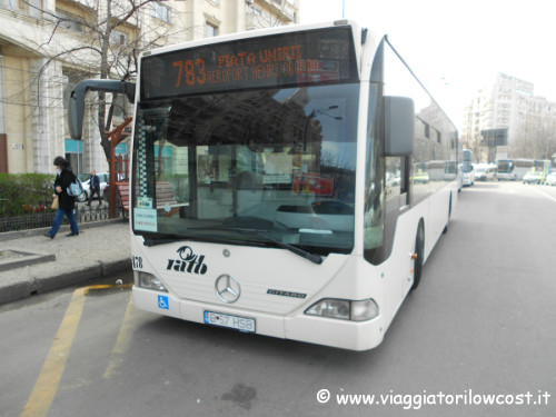 andare dall’aeroporto di Bucarest al centro in autobus