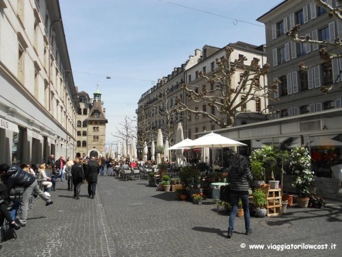 visitare Place du Molard a Ginevra cosa fare