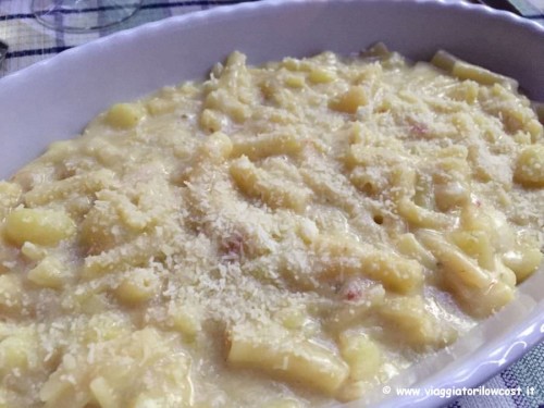 Pasta patate e provola della Trattoria da Rita a Pozzuoli