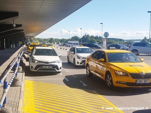 Come andare dall’aeroporto di Tallinn al centro in taxi