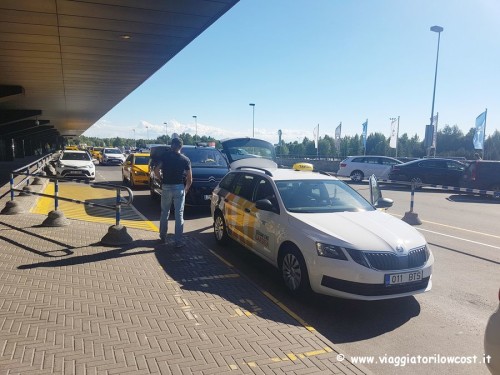 collegamenti tra aeroporto Tallinn e centro in taxi